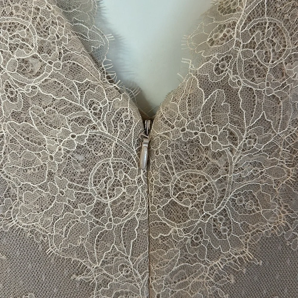 New! Gorgeous lace dress - Picture 5 of 8